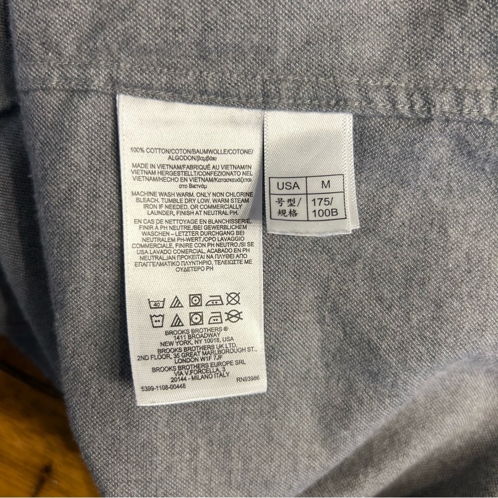 Brooks Brothers Regent Fit Gray Flannel Button Down Collar Shirt, Size Medium - Picture 9 of 9